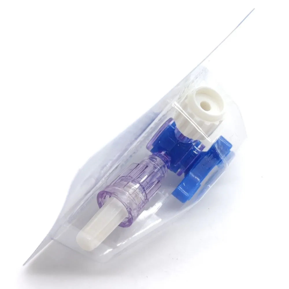Llave de 3 vías médica Cranberry con extensión transparente y conector azul